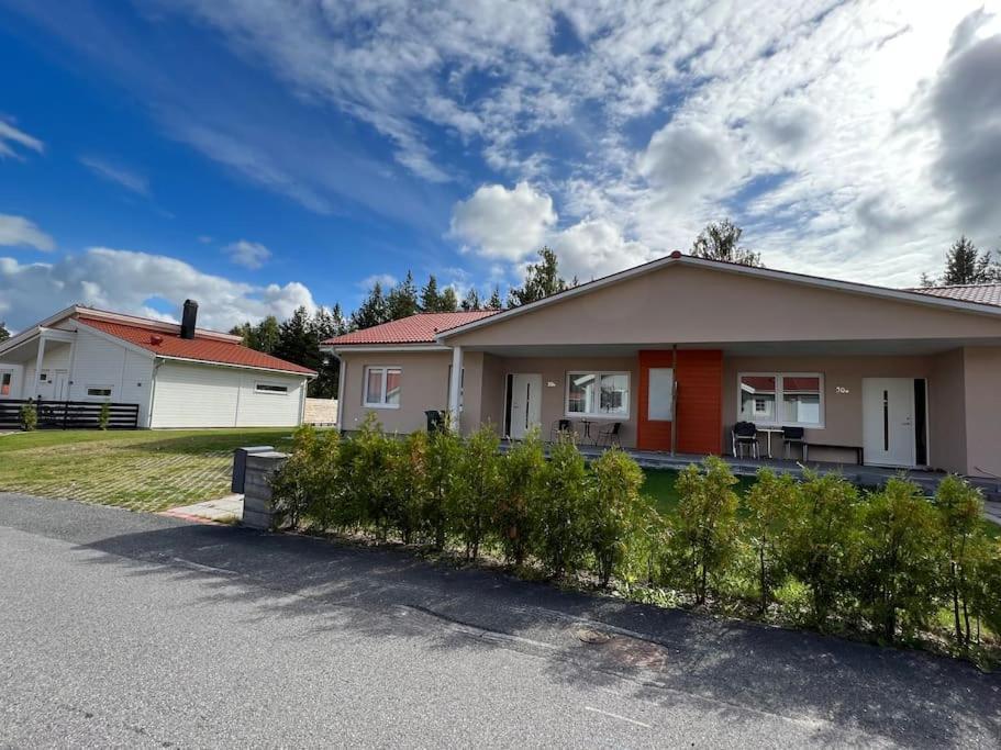 Villa Beautiful Terraced House With Private Parking à Sandviken Extérieur photo
