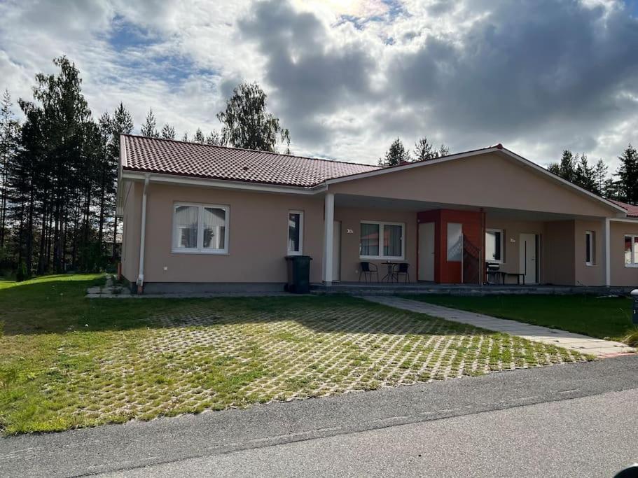 Villa Beautiful Terraced House With Private Parking à Sandviken Extérieur photo